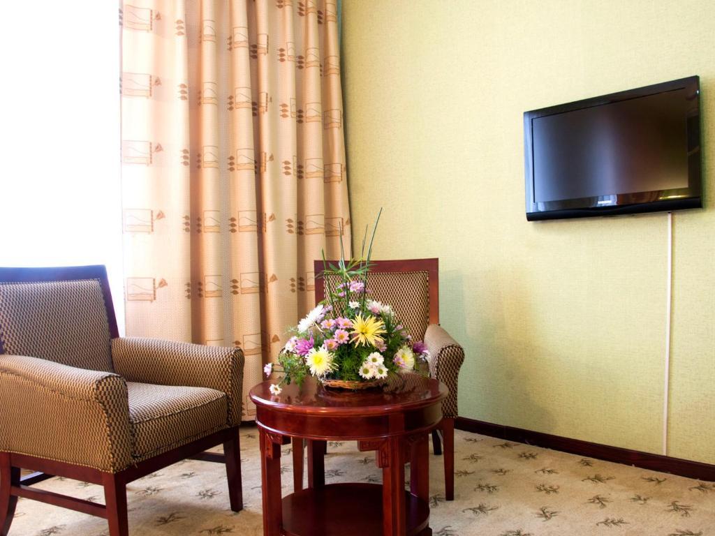 فندق طشقندفي  فندق غولدن فالي الغرفة الصورة